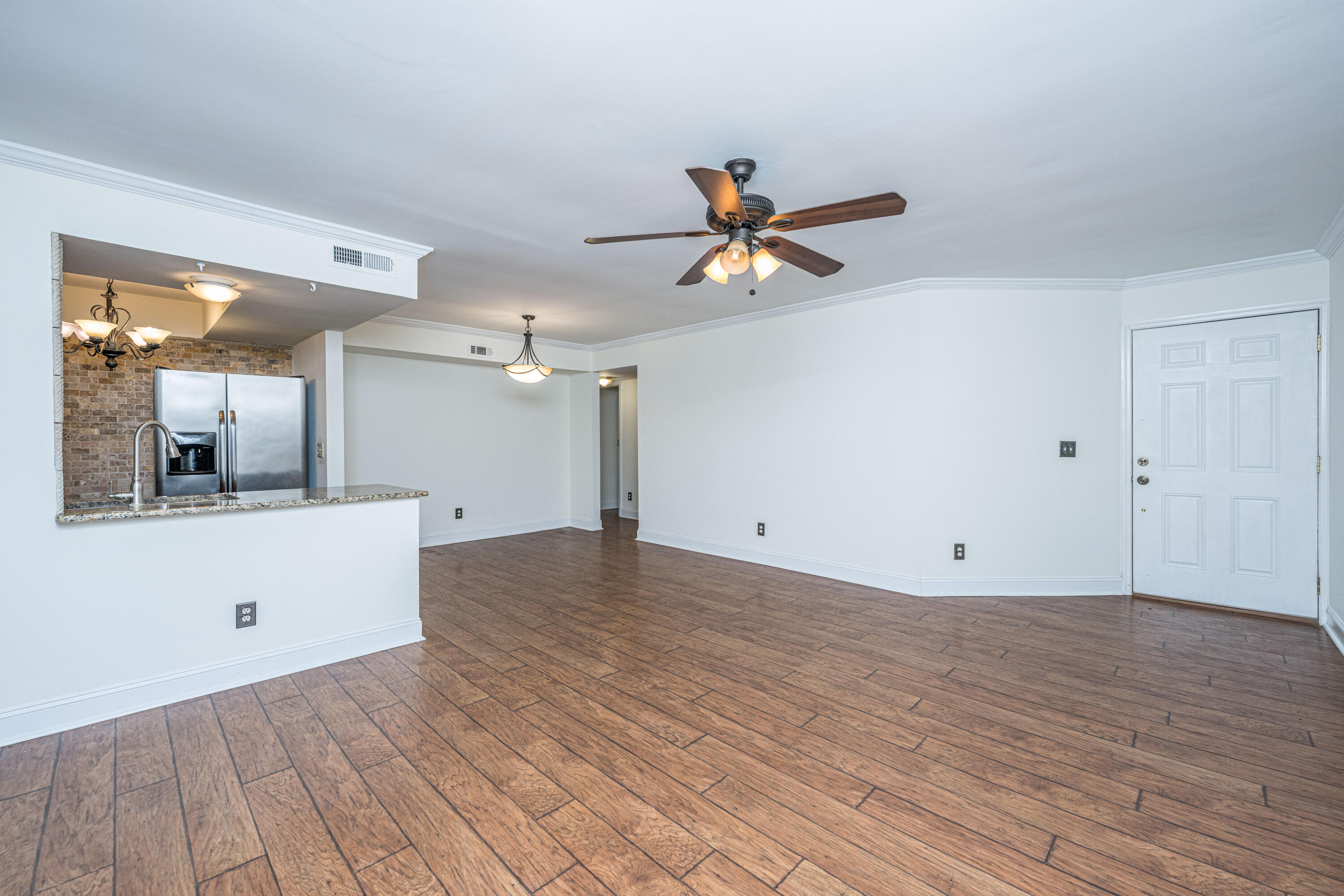 1857 Montclair Drive, Unit D Mount Pleasant, SC 29464 - Photo 8 of 53 1857MontclairDrUnitD013