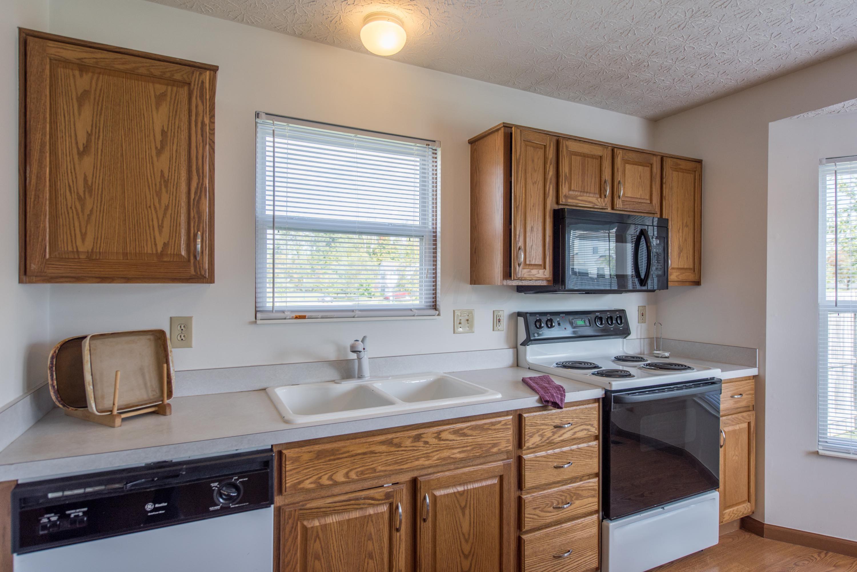 8575 Rodebaugh Road Reynoldsburg, OH 43068 - Photo 11 of 37 Gallery Image 11