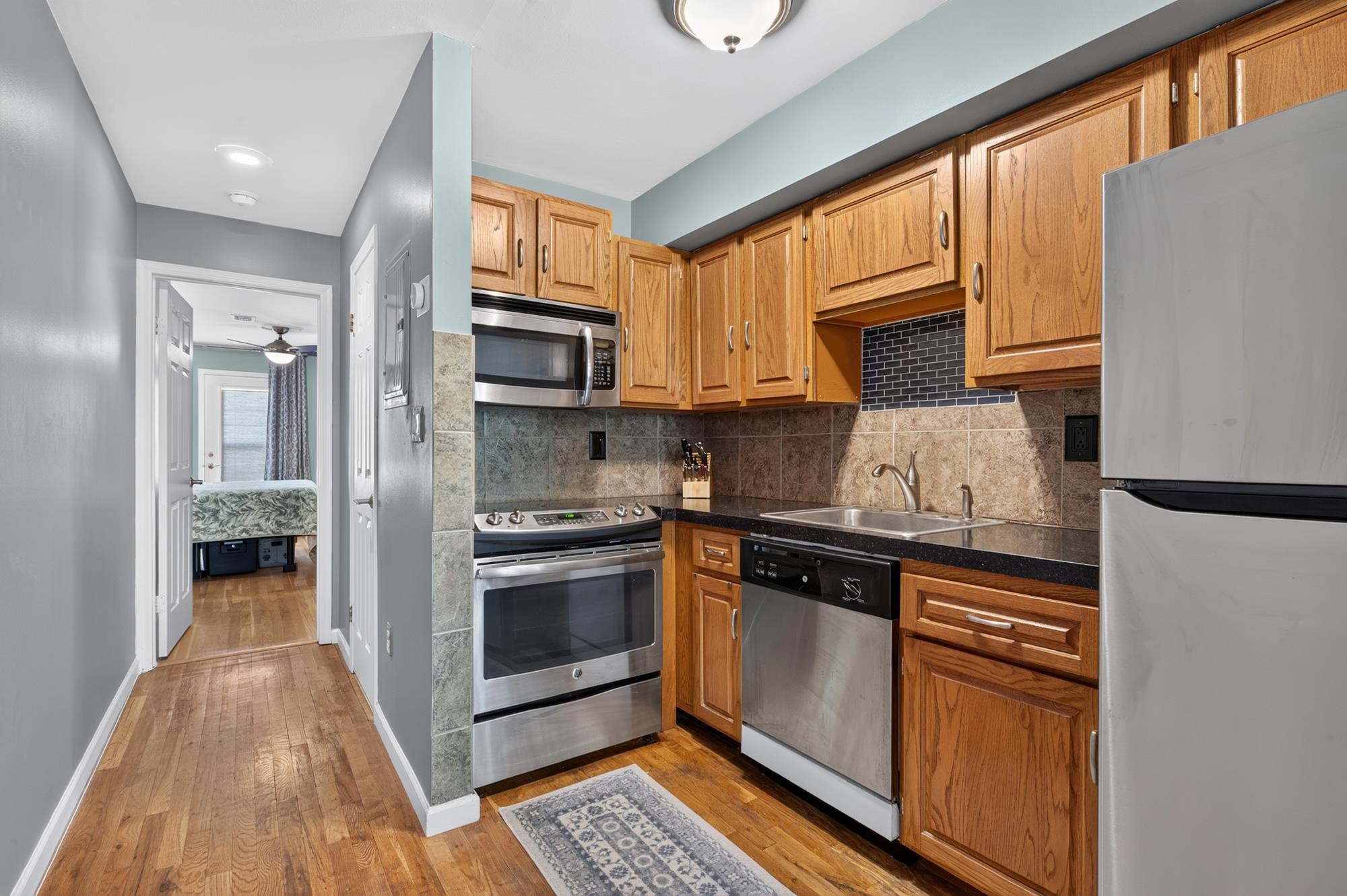 330 Monroe Street, Unit 2R Hoboken, NJ 07030 - Photo 9 of 19