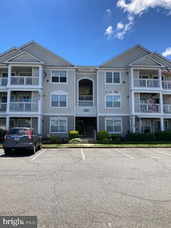 $1,800 | 11009 Kinship Court, Unit 202, Manassas, VA 20109