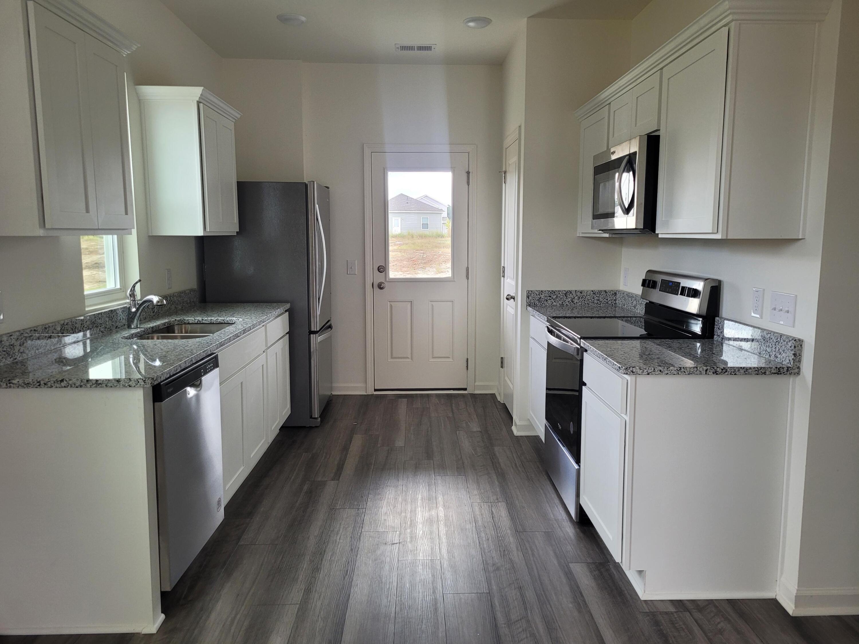 1212 Carriage Wood Circle Ridgeville, SC 29472 - Photo 3 of 11 processed-be9d783c-937a-41a2-9e08-47d193