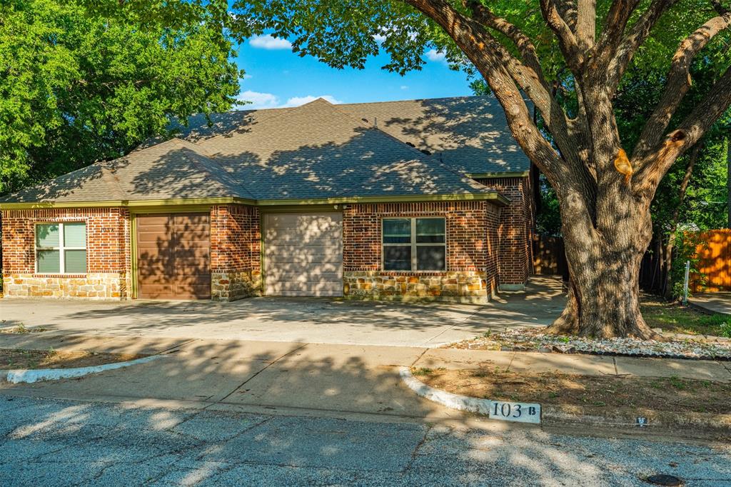 103 Del Rio Avenue, Unit B Benbrook, TX 76126 - Photo 2 of 31