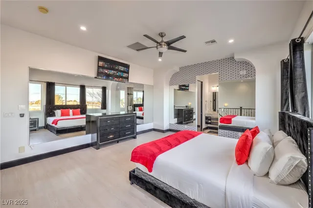 $2,000,000 | 282 East Maulding Avenue, Las Vegas, NV 89123