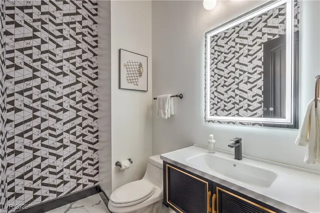 $2,000,000 | 282 East Maulding Avenue, Las Vegas, NV 89123