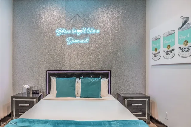 $2,000,000 | 282 East Maulding Avenue, Las Vegas, NV 89123