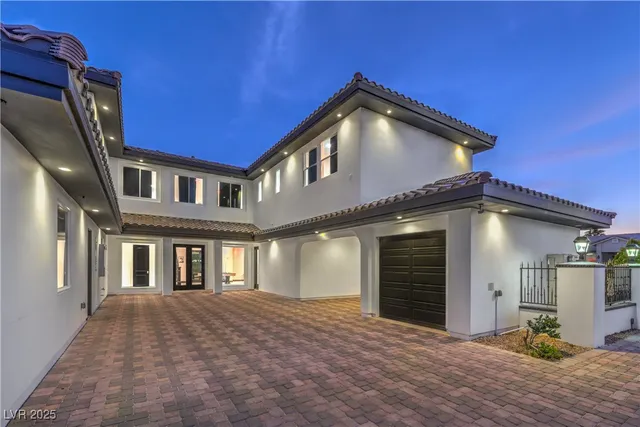 $2,000,000 | 282 East Maulding Avenue, Las Vegas, NV 89123