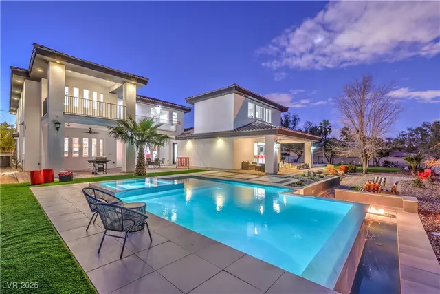 $2,000,000 | 282 East Maulding Avenue, Las Vegas, NV 89123