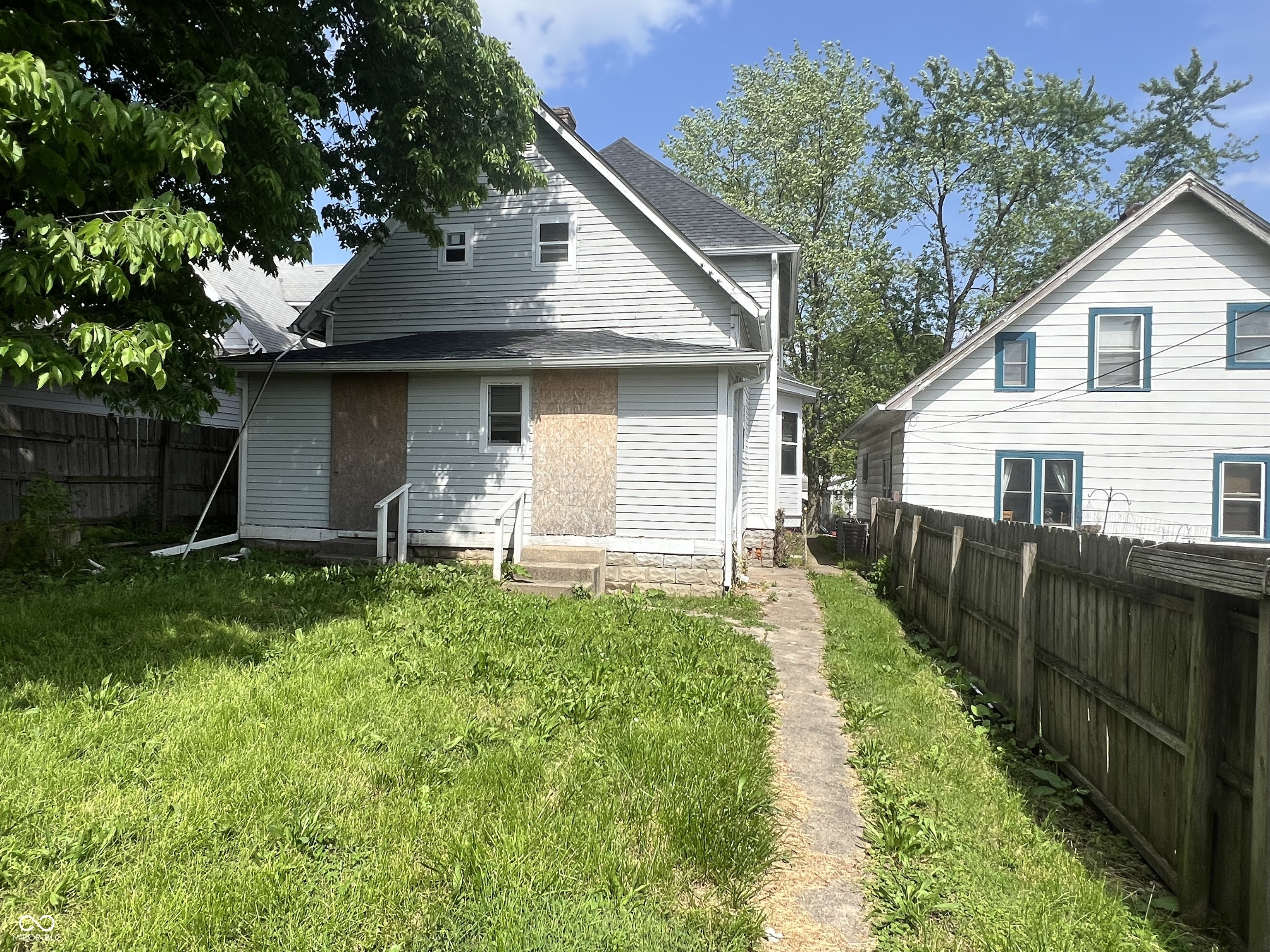 2148 Singleton Street Indianapolis, IN 46203 - Photo 2 of 9