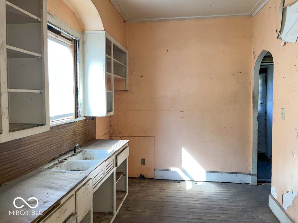 2148 Singleton Street Indianapolis, IN 46203 - Photo 6 of 9