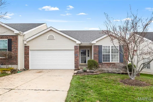 $295,000 | 443 Angelique Place, St. Charles, MO 63303
