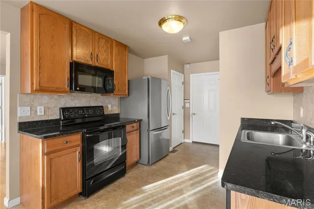 $289,000 | 443 Angelique Place, St. Charles, MO 63303