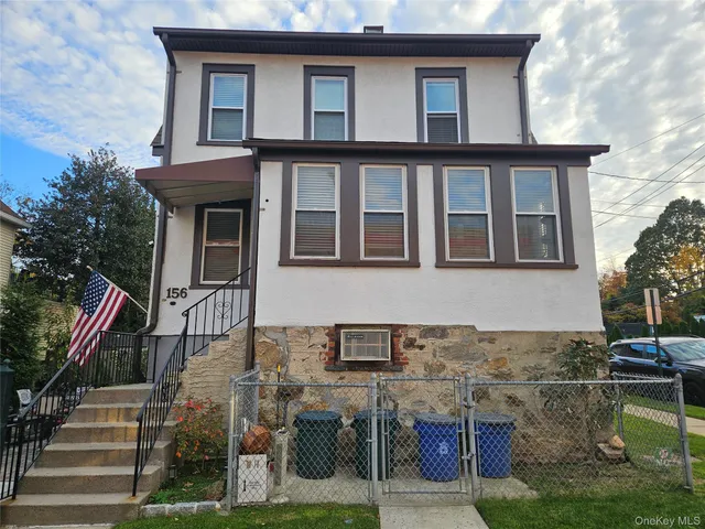 $2,700 | 156 Beechwood Avenue, Unit 1, New Rochelle, NY 10801