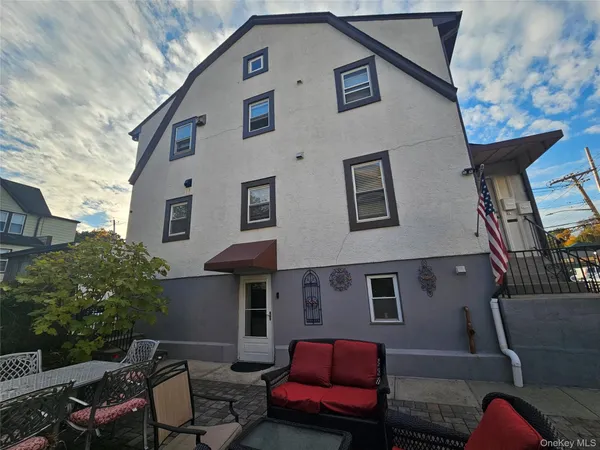 $2,500 | 156 Beechwood Avenue, Unit 1, New Rochelle, NY 10801
