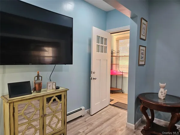 $2,500 | 156 Beechwood Avenue, Unit 1, New Rochelle, NY 10801