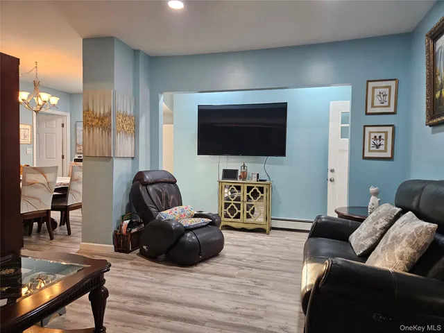 $2,700 | 156 Beechwood Avenue, Unit 1, New Rochelle, NY 10801