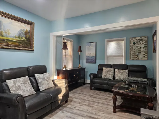 $2,700 | 156 Beechwood Avenue, Unit 1, New Rochelle, NY 10801