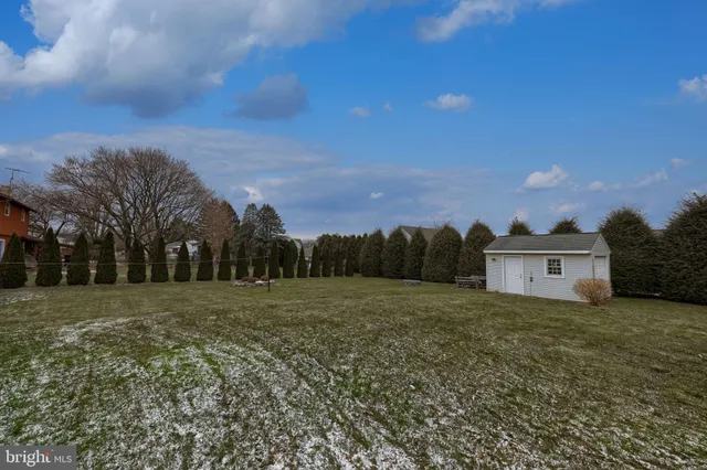 $375,000 | 281 Robin Dale Drive, Leola, PA 17540