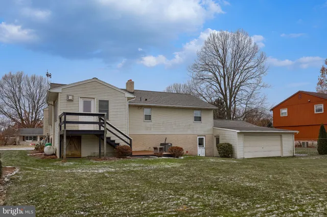 $375,000 | 281 Robin Dale Drive, Leola, PA 17540