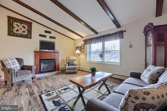 $375,000 | 281 Robin Dale Drive, Leola, PA 17540