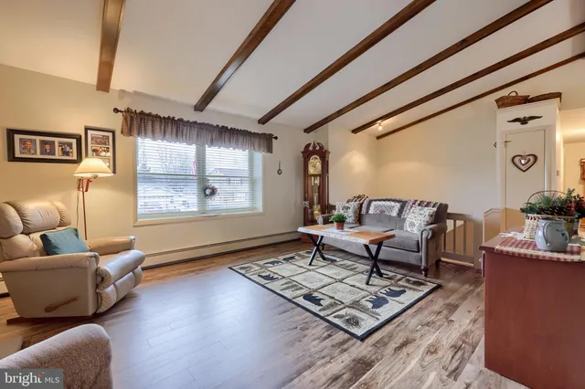 $375,000 | 281 Robin Dale Drive, Leola, PA 17540