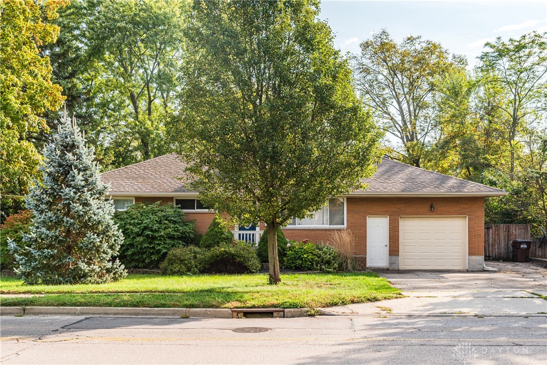 3724 Marshall Road Kettering, OH 45429 - Photo 2 of 52