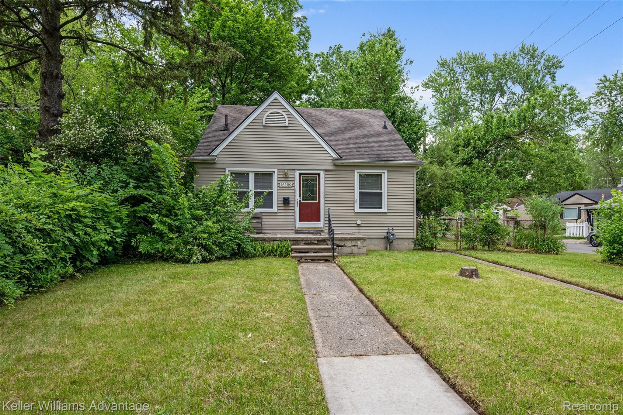 16500 Salem Detroit, MI 48219 - Photo 1 of 24 DSC_6387.jpg