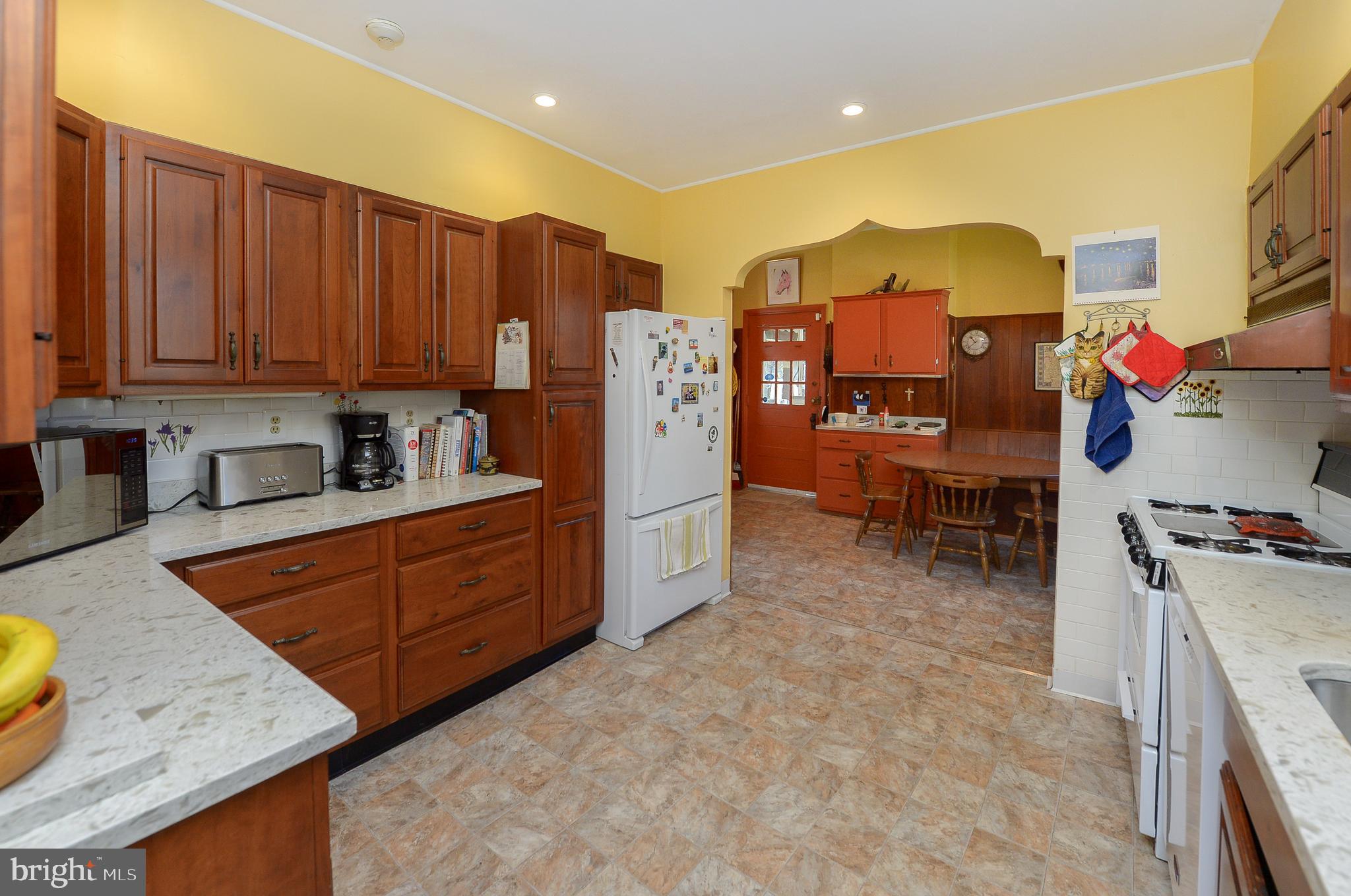 6346 Sherwood Road Philadelphia, PA 19151 - Photo 11 of 41 Gallery Image 11