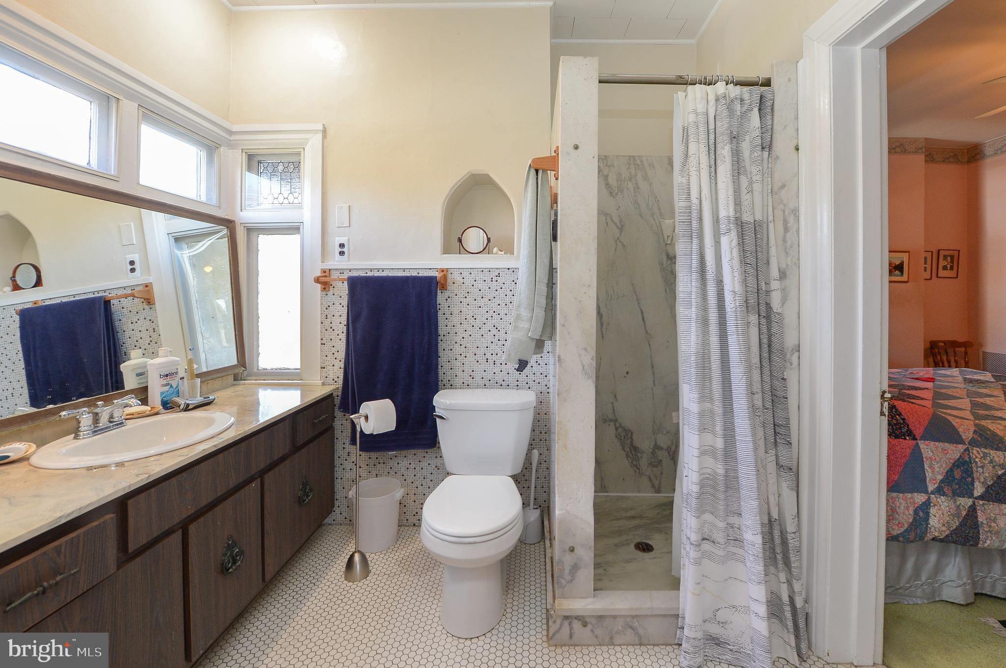 6346 Sherwood Road Philadelphia, PA 19151 - Photo 15 of 41 Gallery Image 15