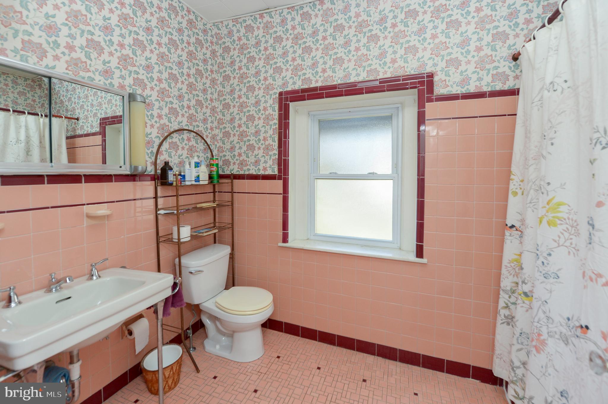 6346 Sherwood Road Philadelphia, PA 19151 - Photo 18 of 41 Gallery Image 18