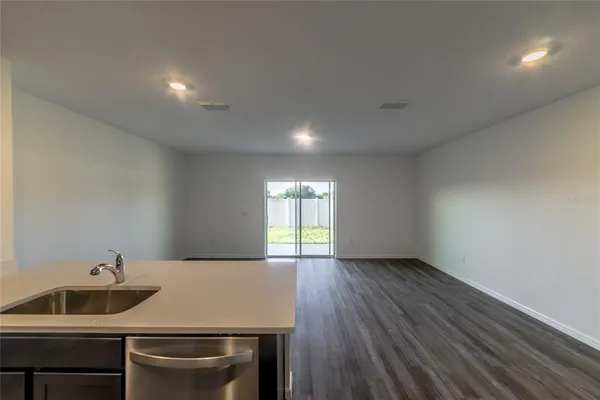 $2,100 | 17208 English Chestnut Way, Land O Lakes, FL 34638