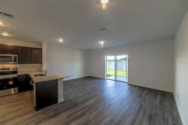 $2,100 | 17208 English Chestnut Way, Land O Lakes, FL 34638