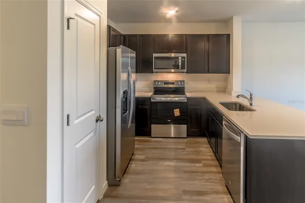 $2,100 | 17208 English Chestnut Way, Land O Lakes, FL 34638