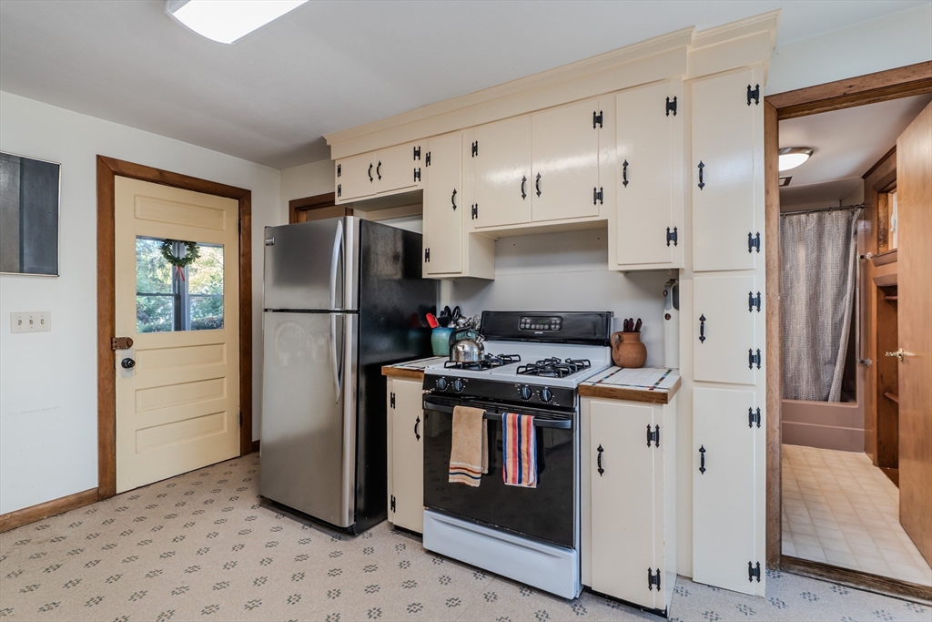 200 Long Plain Road Leverett, MA 01054 - Photo 16 of 40 Gallery Image 16