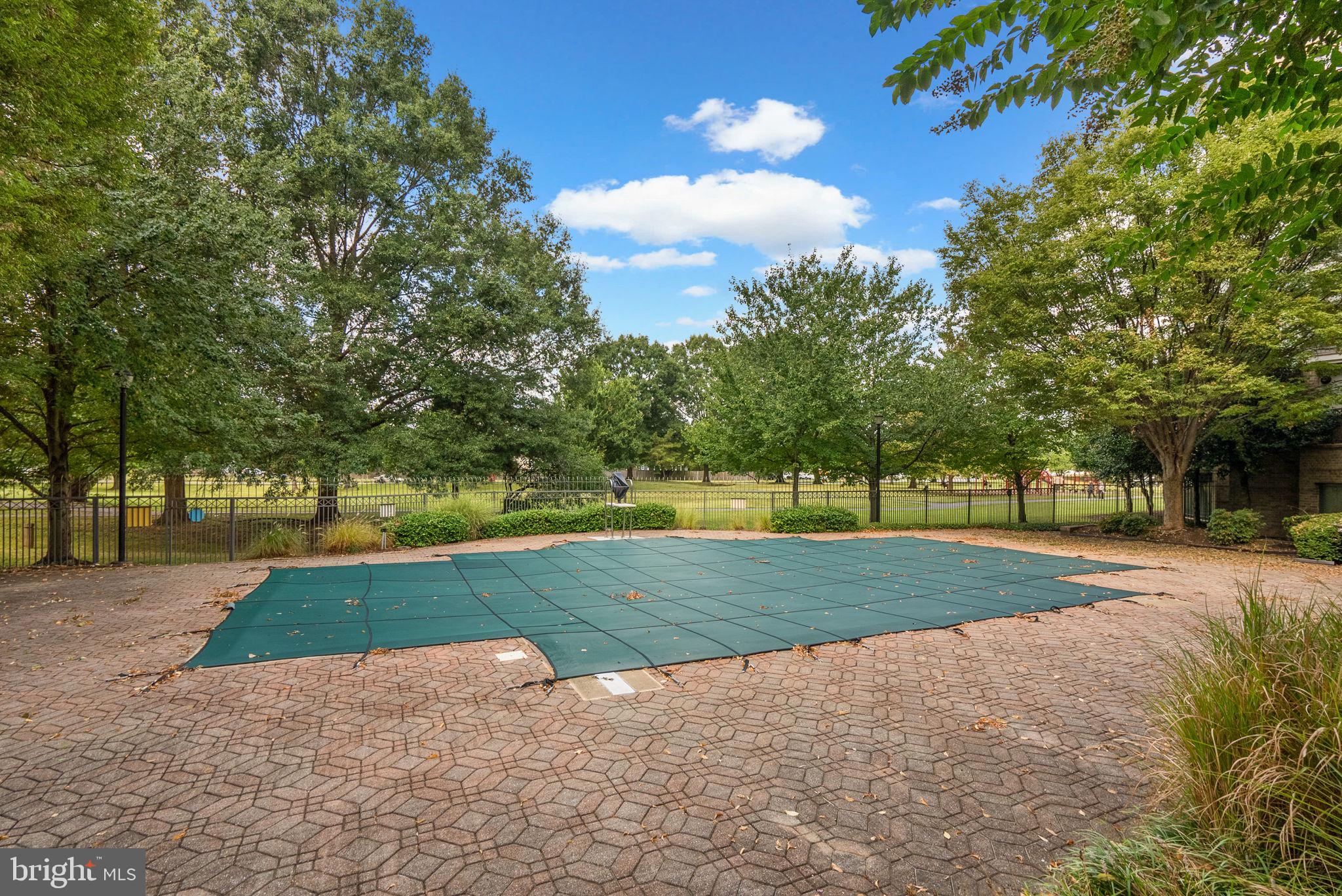 5563 Seminary Road, Unit 302 Falls Church, VA 22041 - Photo 30 of 30 a view of a park