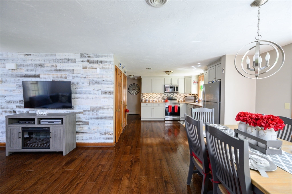 67 Higgins Road Kingston, MA 02364 - Photo 9 of 39