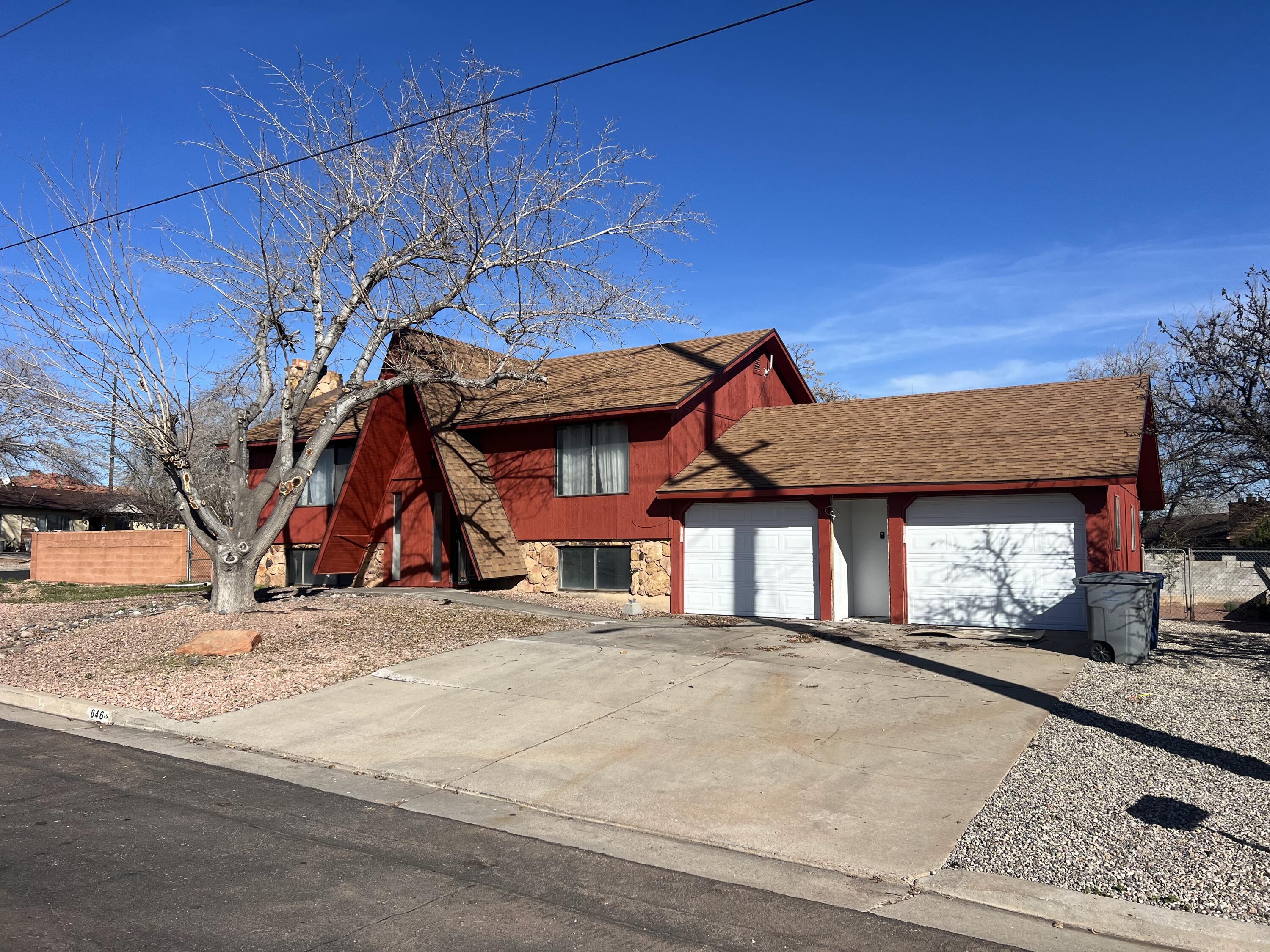 646 North 2000th Street East St. George, UT 84790 - Photo 1 of 1 Front