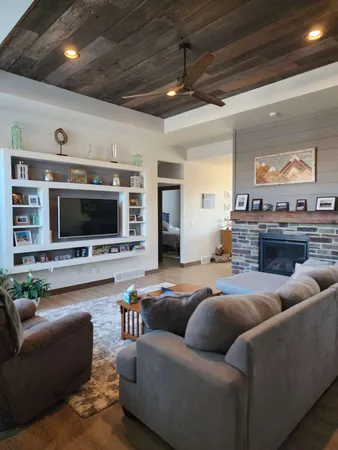 $499,000 | 124 Fox Trail, Hilbert, WI 54129