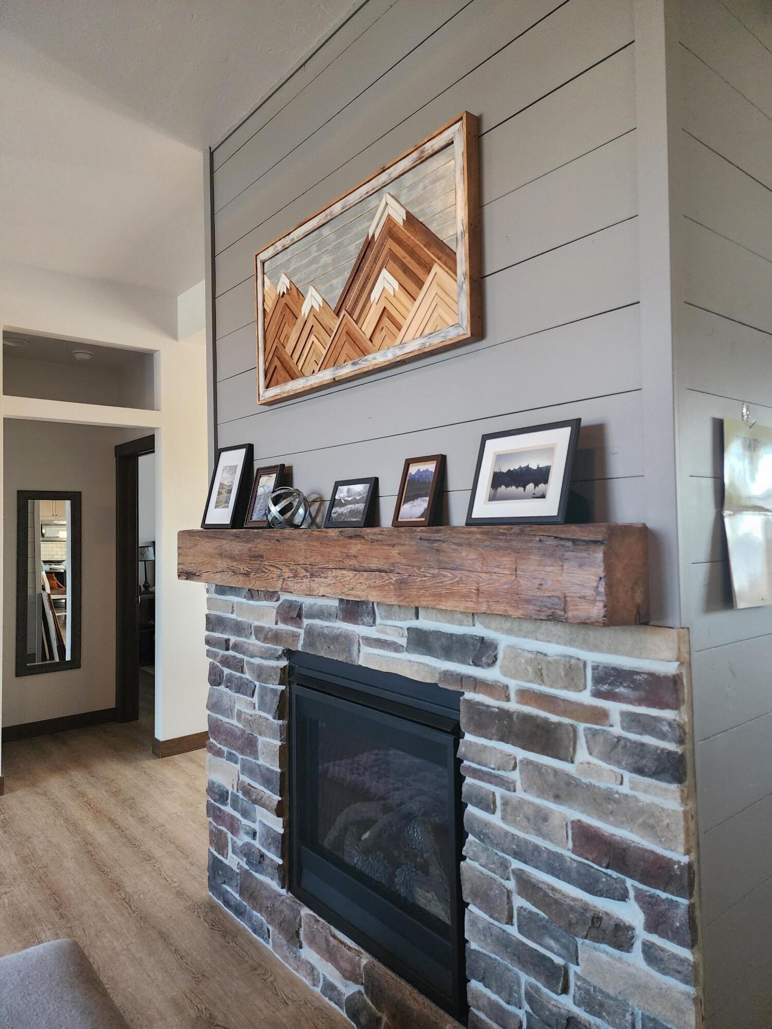 124 Fox Trail Hilbert, WI 54129 - Photo 4 of 21 5_76714426_8_1775176255