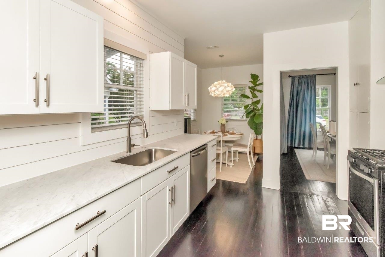 54 Crenshaw Street Mobile, AL 36606 - Photo 9 of 30