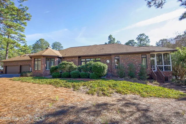 $1,075,000 | 110 Woodenbridge Lane, Pinehurst, NC 28374