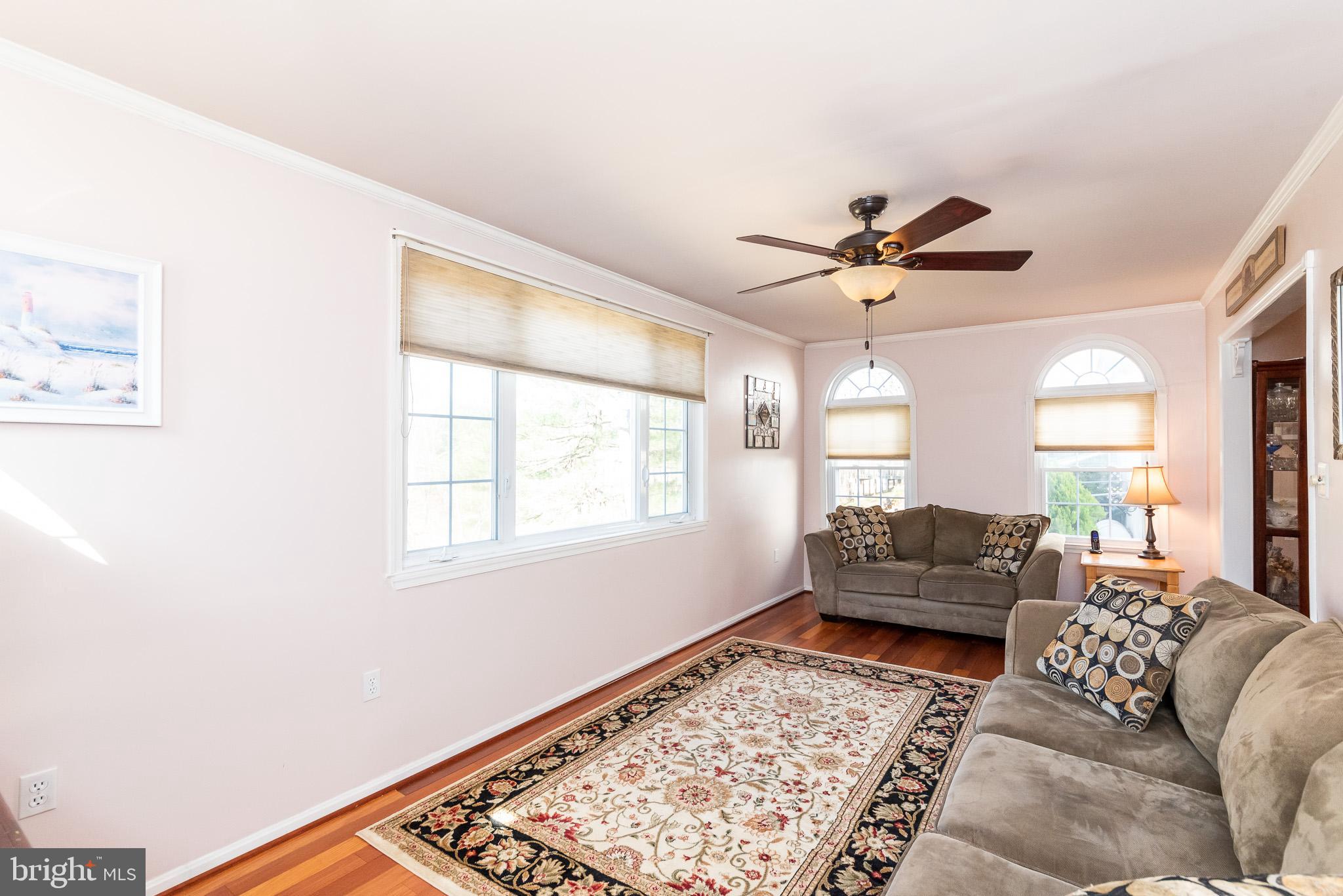 9320 Perglen Road Baltimore, MD 21236 - Photo 12 of 57 Family Room