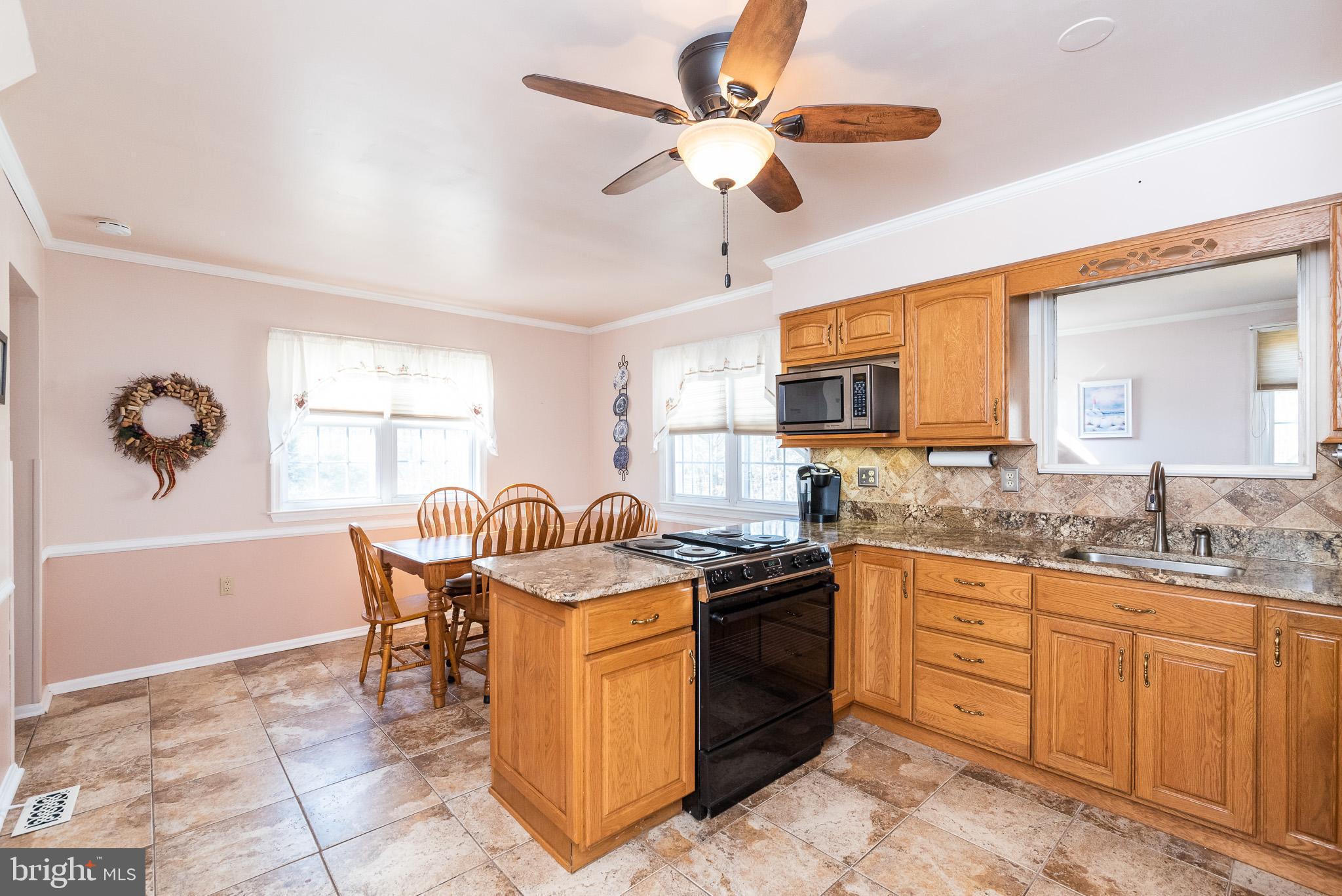 9320 Perglen Road Baltimore, MD 21236 - Photo 15 of 57 Kitchen