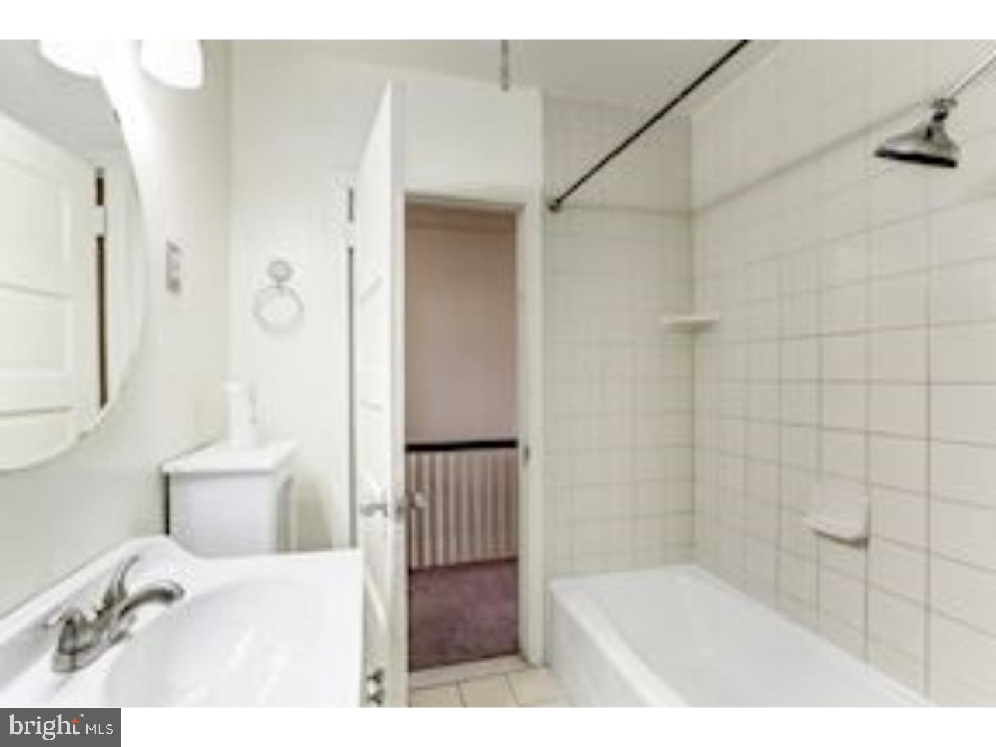 6403 Morris Park Road Philadelphia, PA 19151 - Photo 14 of 21 Bathroom