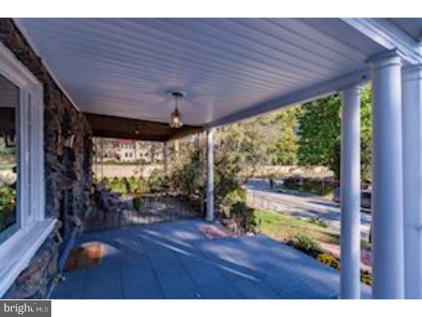 6403 Morris Park Road Philadelphia, PA 19151 - Photo 4 of 21 Porch