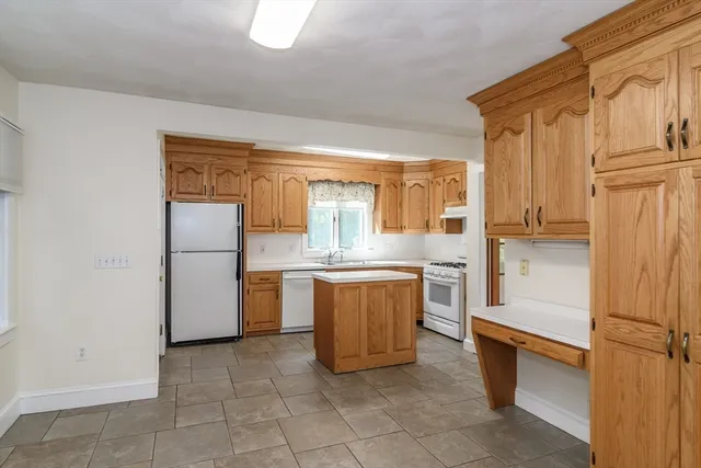 $3,600 | 103 North Avenue, Unit 103, Natick, MA 01760