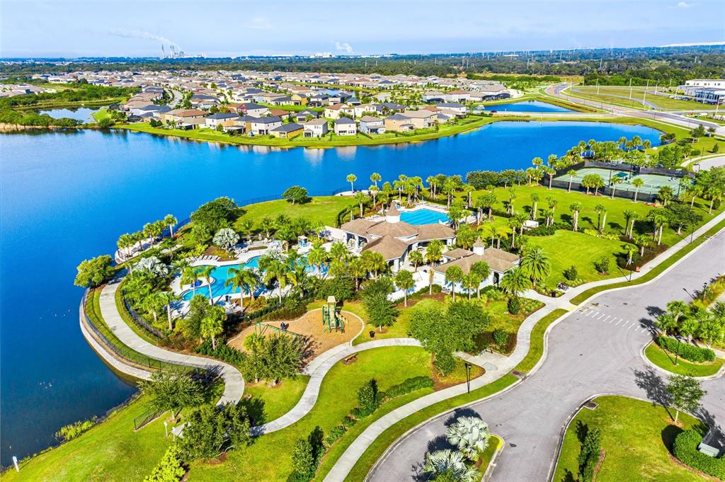 9708 Lemon Drop Loop Ruskin, FL 33573 - Photo 6 of 49 Gallery Image 6