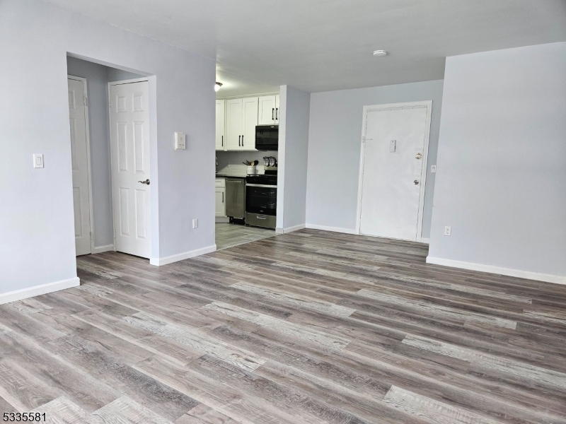 605 Grove Street, Unit F8 Clifton, NJ 07013 - Photo 6 of 16