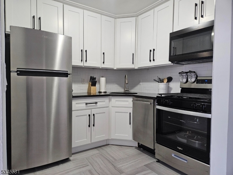 605 Grove Street, Unit F8 Clifton, NJ 07013 - Photo 7 of 16