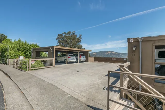$535,000 | 124 Tiburon Boulevard, San Rafael, CA 94901