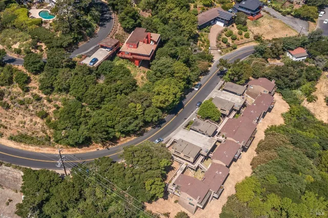 $535,000 | 124 Tiburon Boulevard, San Rafael, CA 94901